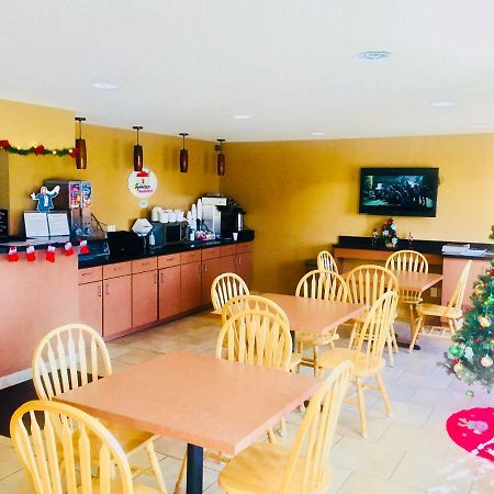 Super 8 By Wyndham Radcliff Ft. Knox Area Exterior foto
