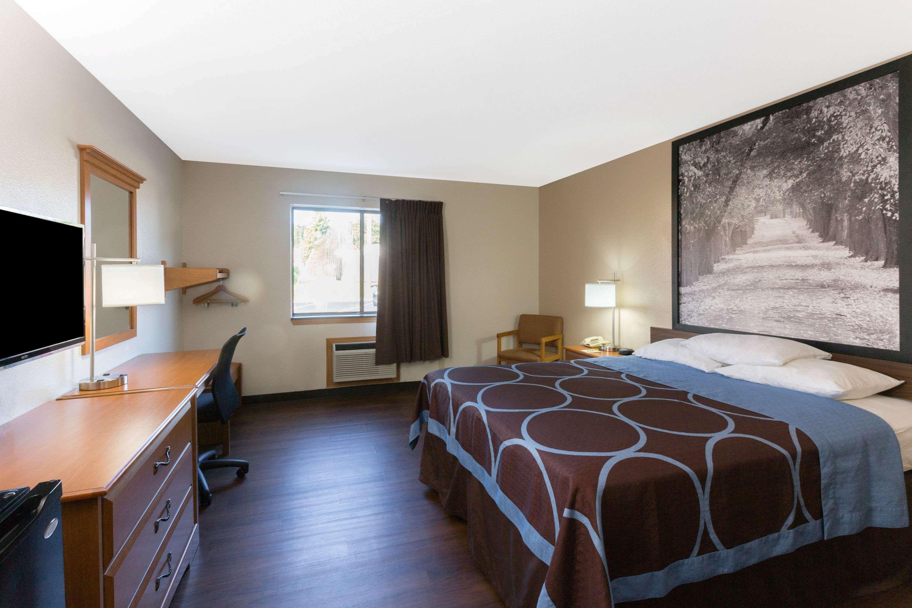 Super 8 By Wyndham Radcliff Ft. Knox Area Exterior foto