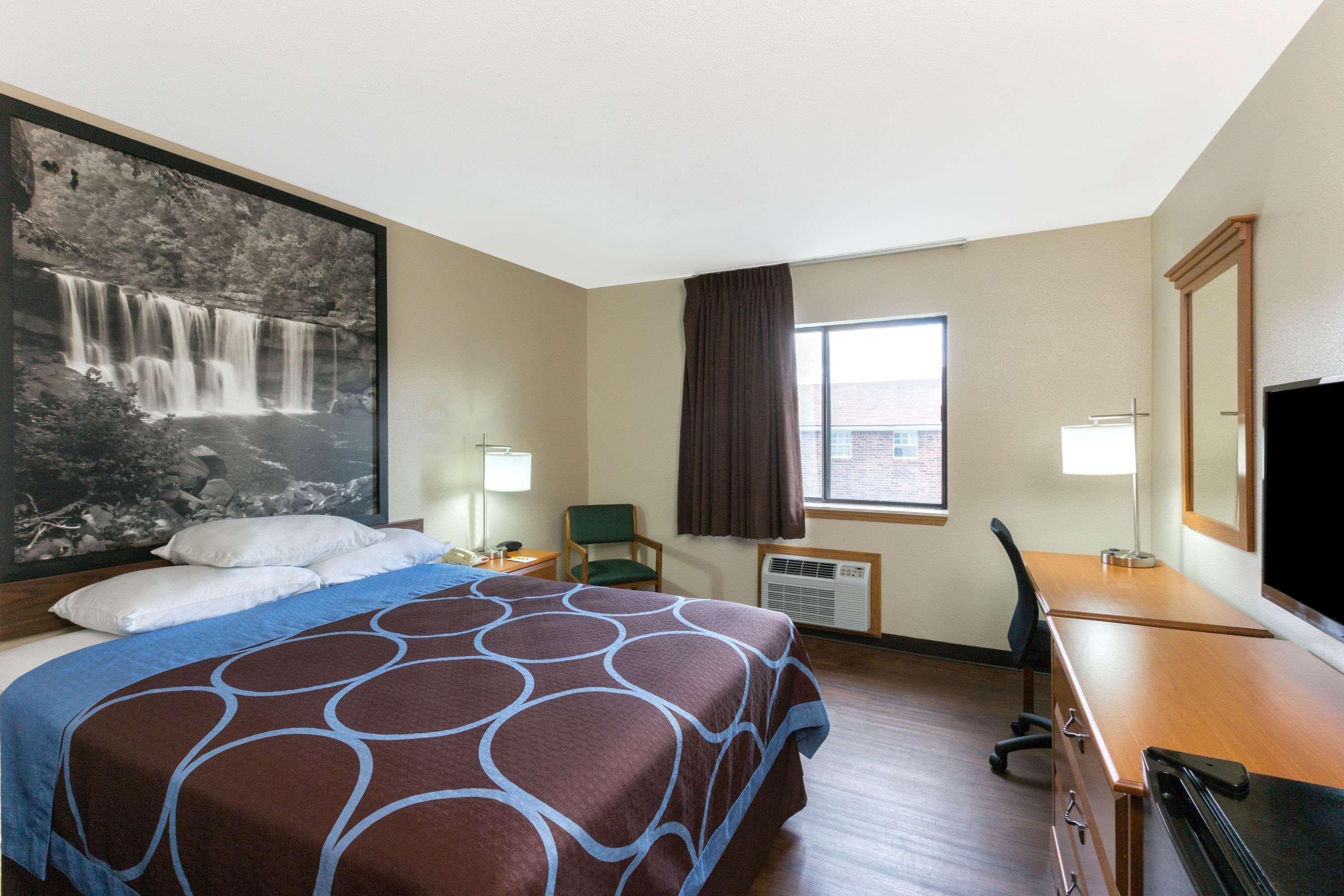 Super 8 By Wyndham Radcliff Ft. Knox Area Exterior foto