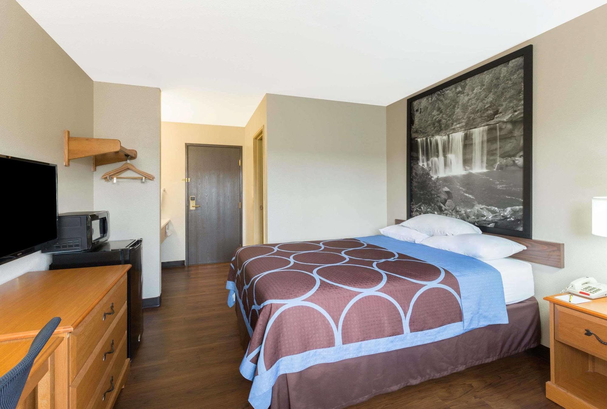 Super 8 By Wyndham Radcliff Ft. Knox Area Exterior foto
