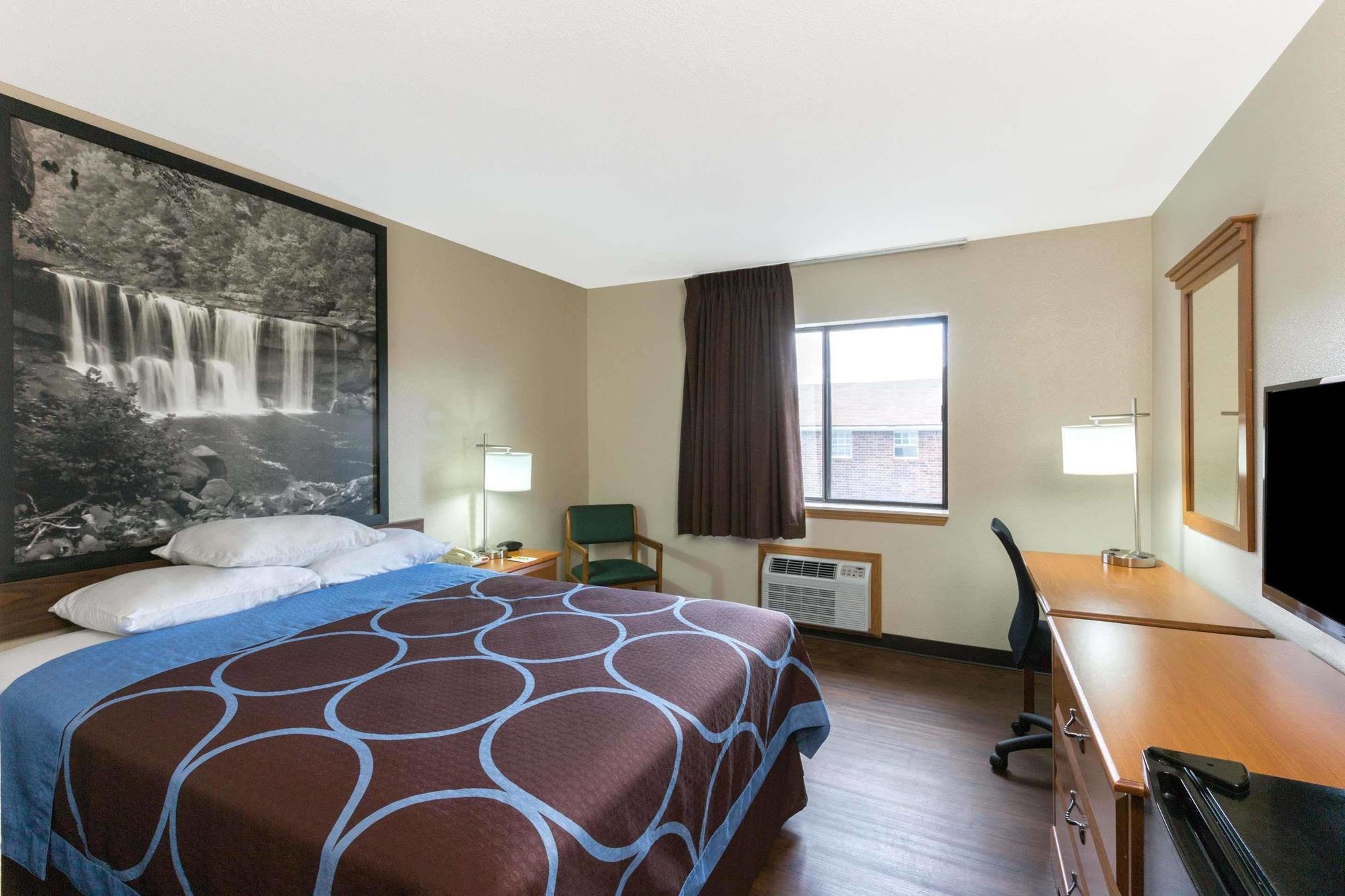 Super 8 By Wyndham Radcliff Ft. Knox Area Exterior foto